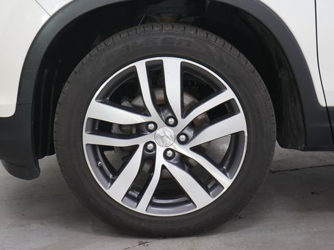 Used 2018 Honda Pilot Touring image 31