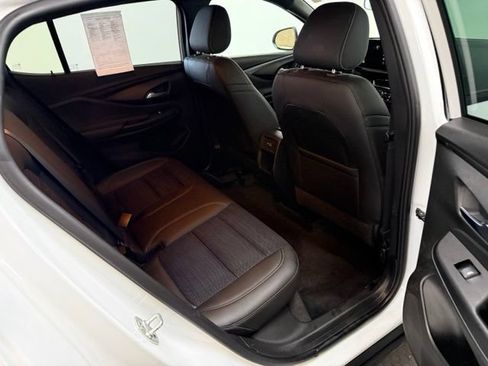 Used 2025 Buick Envista Preferred w/ Convenience I Package FWD image 37