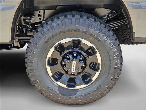 New 2026 Ford F250 Platinum w/ Tremor Off-Road Package AWD/4WD image 10