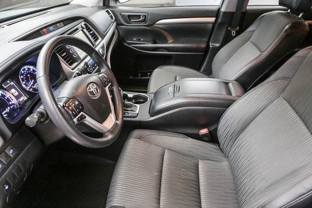 Certified 2019 Toyota Highlander Plus FWD image 16