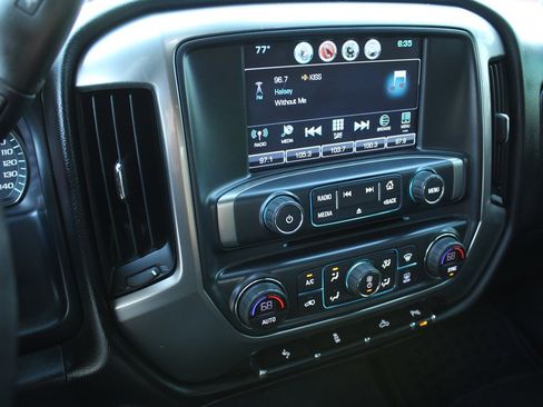 Used 2018 Chevrolet Silverado 1500 LT w/ All Star Edition image 28