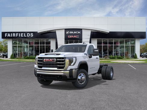New 2026 GMC Sierra 3500 Pro AWD/4WD image 8