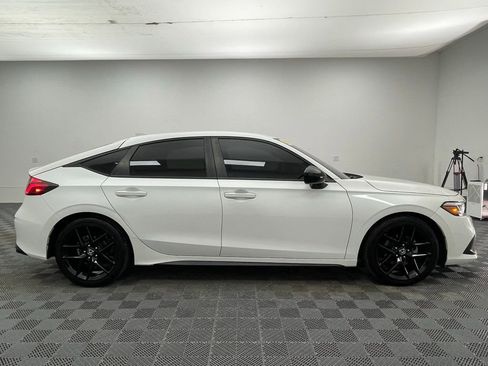 Used 2023 Honda Civic Sport image 5