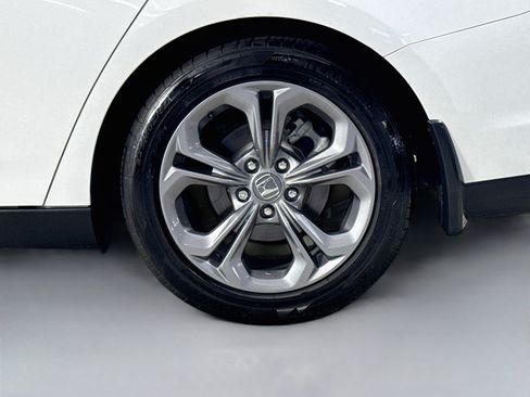 Used 2024 Honda Accord EX image 37