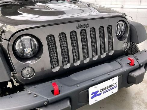 Used 2016 Jeep Wrangler Unlimited Rubicon AWD/4WD image 28