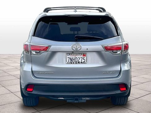 Used 2015 Toyota Highlander XLE image 7