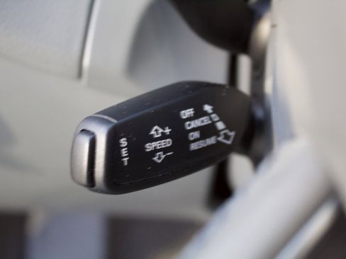 Used 2017 Audi Q5 2.0T Premium Plus w/ Technology Package image 18