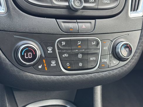 Used 2020 Chevrolet Malibu LT FWD image 7