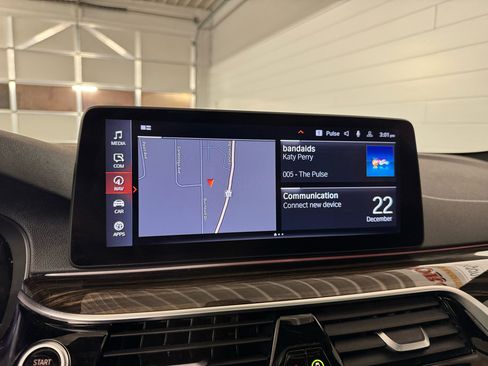 Used 2023 BMW 530i xDrive w/ Premium Package image 26