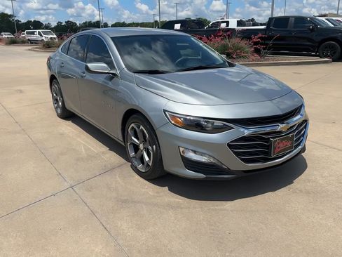 Used 2024 Chevrolet Malibu LT FWD image 3