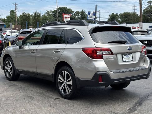 Used 2018 Subaru Outback 2.5i Limited w/ Popular Package #2 AWD/4WD image 6