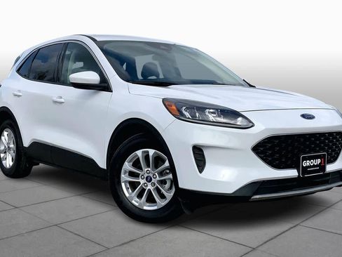 Used 2020 Ford Escape SE image 3