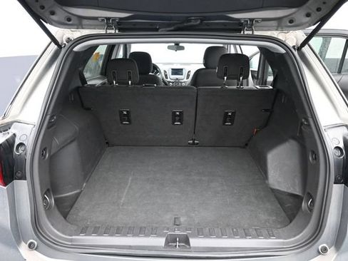 Used 2019 Chevrolet Equinox LT FWD image 6