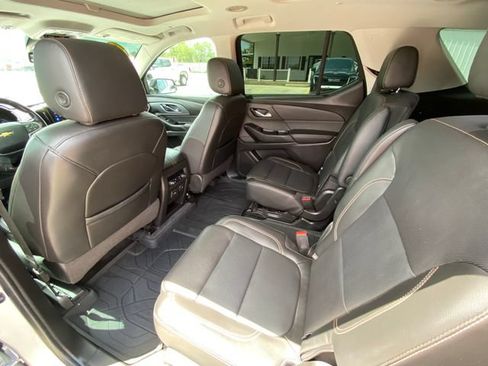 Used 2020 Chevrolet Traverse Premier w/ Redline Edition FWD image 14