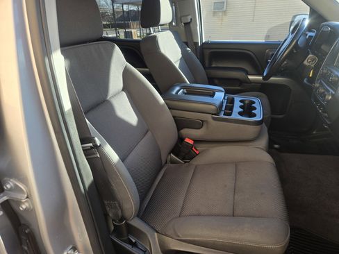 Used 2018 Chevrolet Silverado 1500 LT w/ Texas Edition image 9