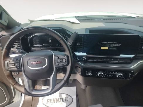 Used 2024 GMC Sierra 1500 SLT RWD image 10