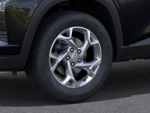 New 2026 Chevrolet Trax LS w/ LS Convenience Package FWD image 9