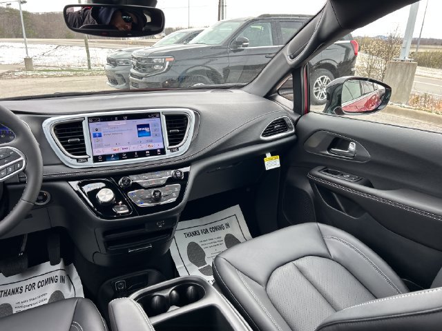 New 2026 Chrysler Pacifica Select FWD image 10