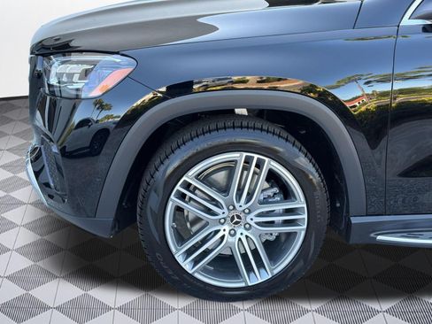 Used 2026 Mercedes-Benz GLS 450 4MATIC image 12