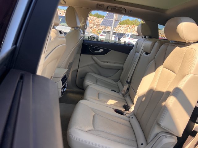 Used 2019 Audi Q7 3.0T Prestige w/ Prestige Package AWD/4WD image 18