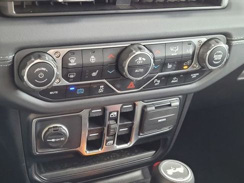 Certified 2025 Jeep Wrangler Sahara 4xe w/ Safety Group image 11