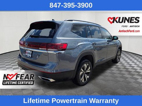 Used 2024 Volkswagen Atlas SE AWD/4WD image 7