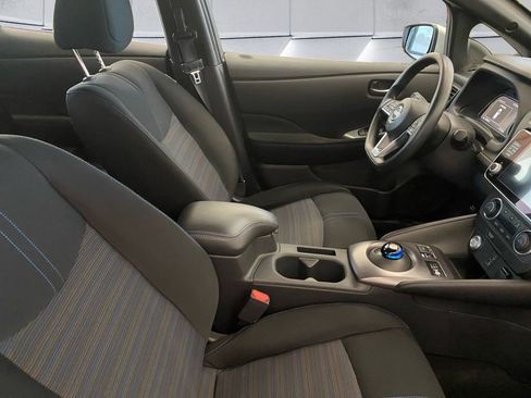 Used 2023 Nissan Leaf S image 13