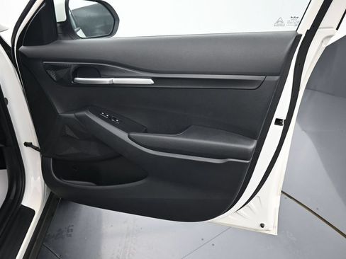 Used 2022 Kia Seltos LX AWD/4WD image 12