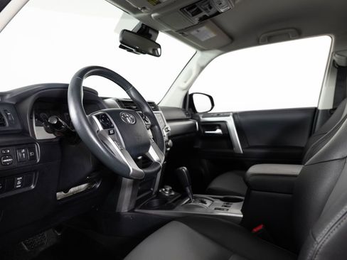 Used 2020 Toyota 4Runner SR5 Premium AWD/4WD image 14