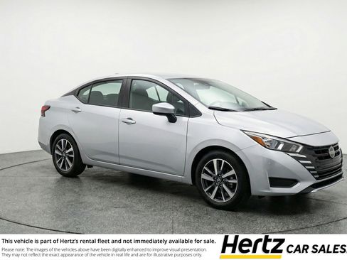 Used 2025 Nissan Versa SV image 1