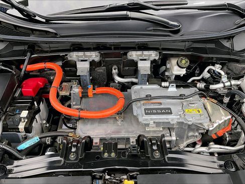 Certified 2023 Nissan Ariya FWD image 10
