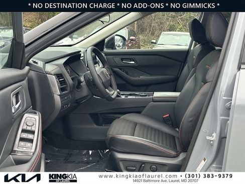 Used 2025 Nissan Rogue SV AWD/4WD image 21