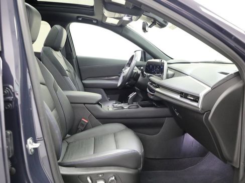 Used 2024 Cadillac XT4 Sport AWD/4WD image 10