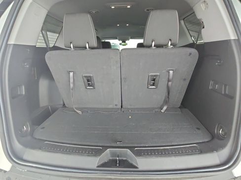Used 2022 GMC Acadia SLE w/ LPO, Floor Liner Package FWD image 25