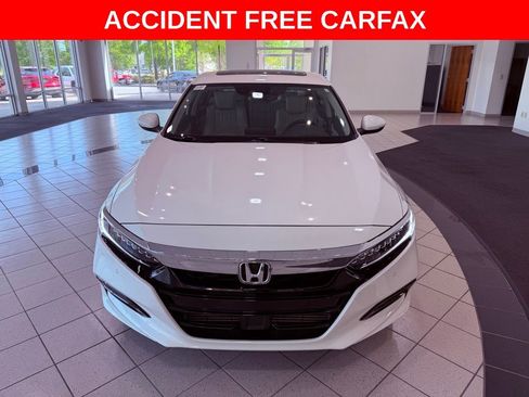 Used 2020 Honda Accord Touring image 2