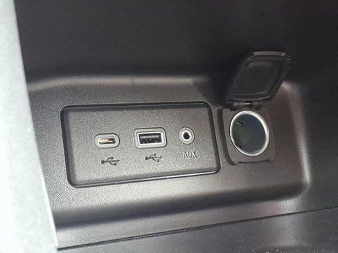 Used 2024 Chevrolet Equinox RS w/ LPO, Floor Liner Package FWD image 24