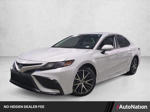 Used 2023 Toyota Camry SE w/ Convenience Package FWD image 1
