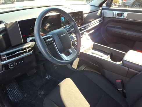 Used 2025 Hyundai Santa Fe SE image 16