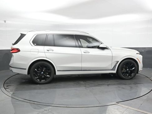 Used 2023 BMW X7 xDrive40i AWD/4WD image 4