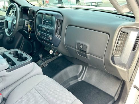 Used 2018 Chevrolet Silverado 1500 W/T w/ Trailering Package image 24