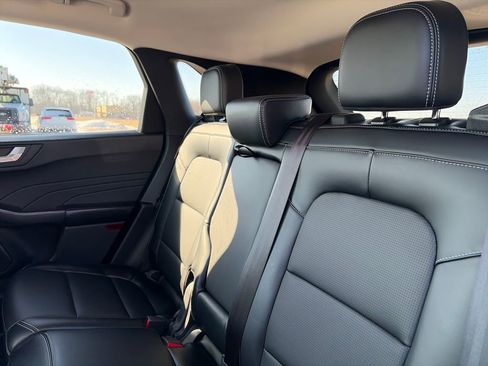 Used 2025 Ford Escape Platinum image 30