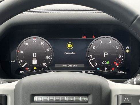 Used 2025 Land Rover Defender 110 S image 17