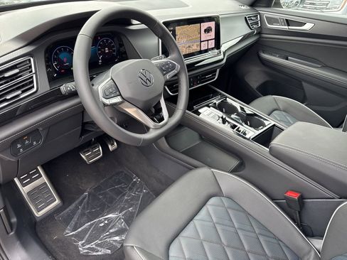 New 2026 Volkswagen Atlas Cross Sport SEL Premium R-Line image 10