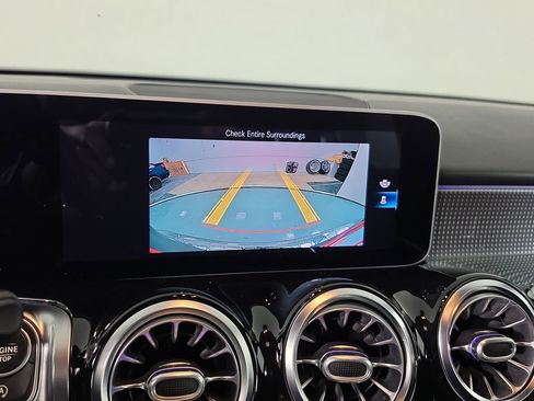 Used 2021 Mercedes-Benz GLB 250 image 20