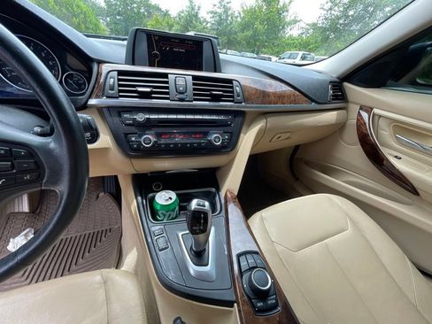 Used 2013 BMW 328i xDrive Sedan AWD/4WD image 11