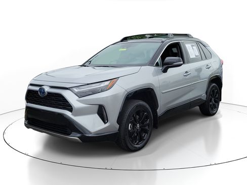 Used 2024 Toyota RAV4 XSE w/ Weather Package AWD/4WD image 2