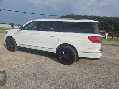 Used 2020 Lincoln Navigator L Reserve w/ Equipment Group 208A Reserve AWD/4WD image 6