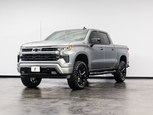 Used 2025 Chevrolet Silverado 1500 RST AWD/4WD image 7