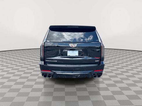 Certified 2025 Cadillac Escalade V AWD/4WD image 11