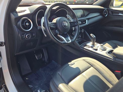 Used 2024 Alfa Romeo Stelvio Sprint RWD image 30